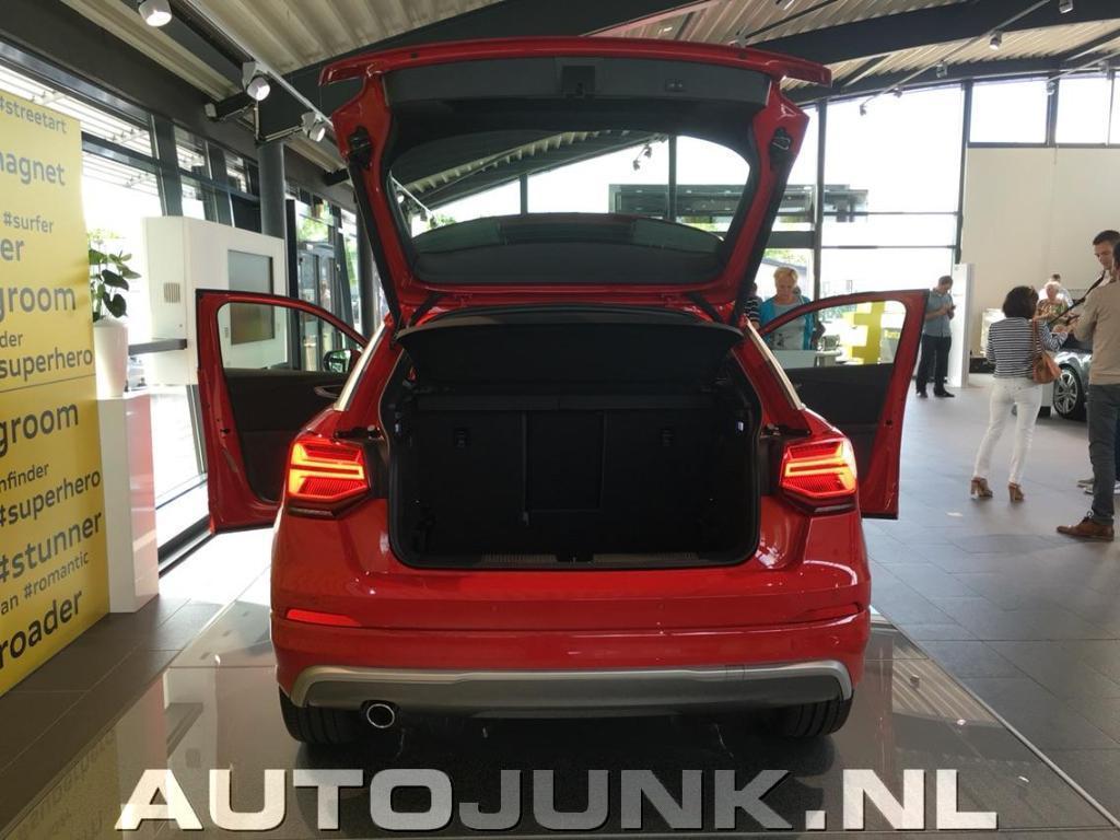 629632AUDIQ20336.jpg