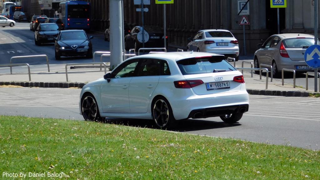 630940RS38V2449.jpg