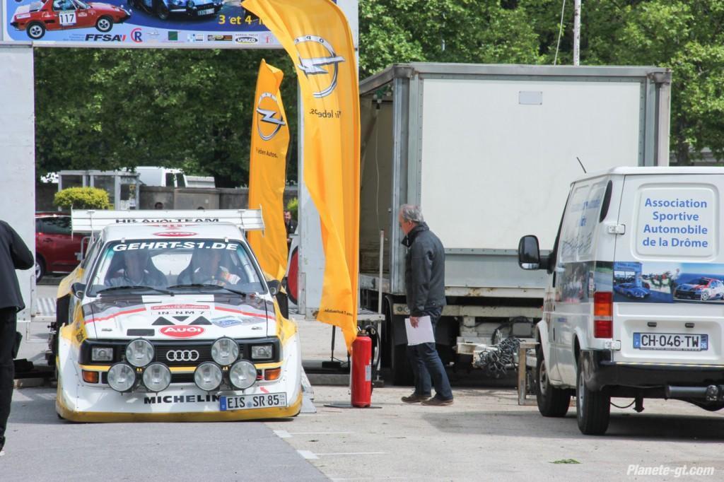 631539URQUATTRO660.jpg