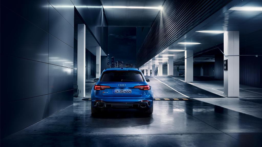 632343AUDIRS4B90048.jpg