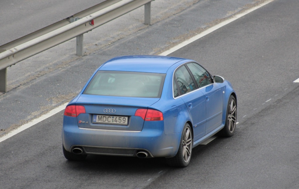 633878AUDIRS42456.jpg