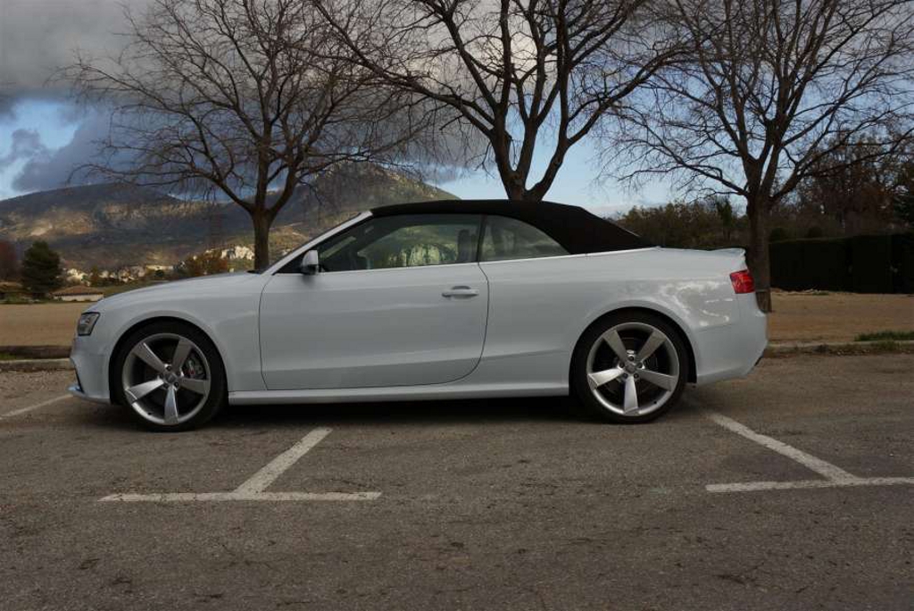 634352095RS5CABRIOLET.jpg