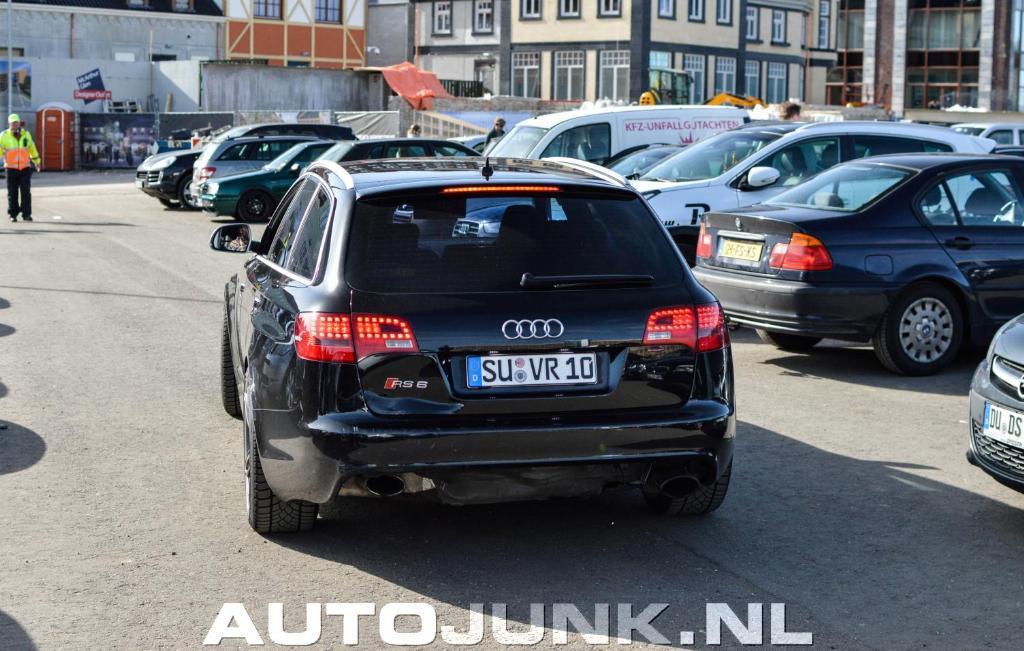 636129RS62581.jpg