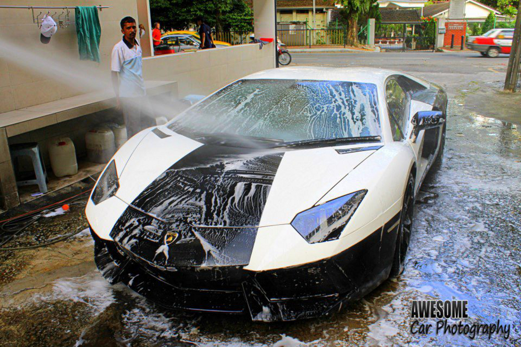 637441621LAMBORGHINIAVENTADORESQUIROU.jpg