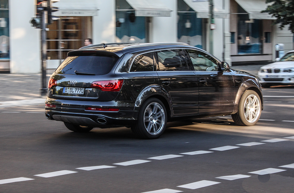 637620975Q7V12.jpg