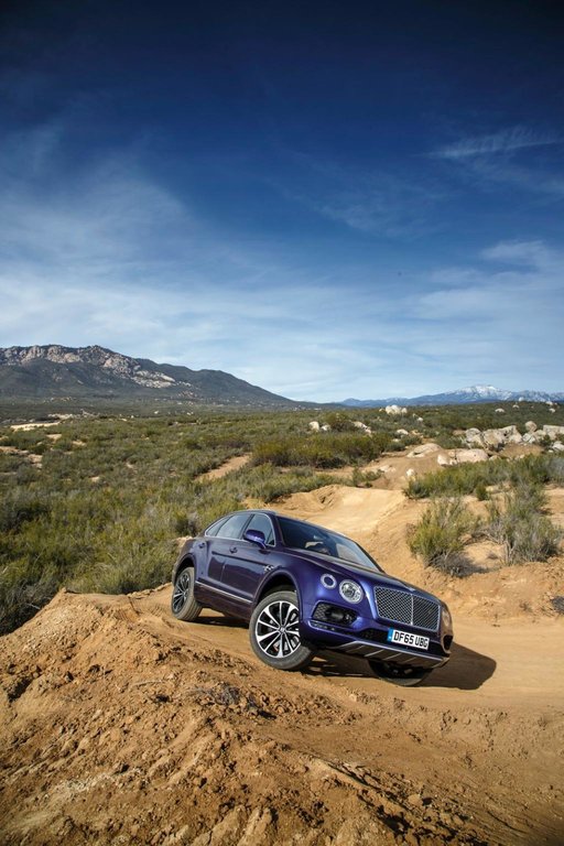 638293BENTAYGA0103.jpg