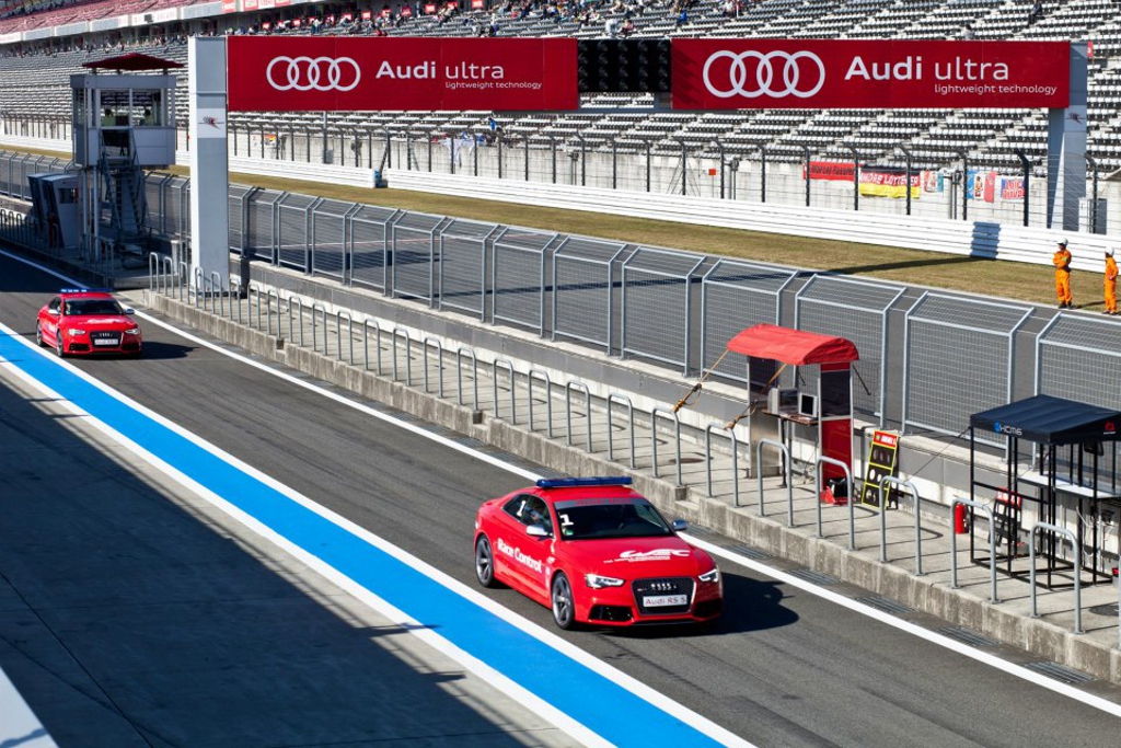 639744AUDIRS5516.jpg