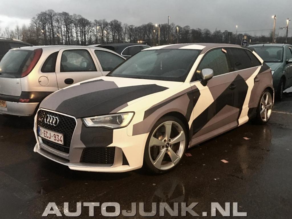 640709RS38V2084.jpg