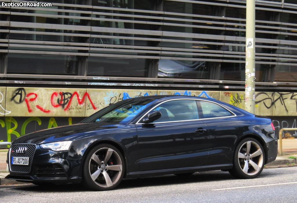 641126AUDIRS52720.jpg