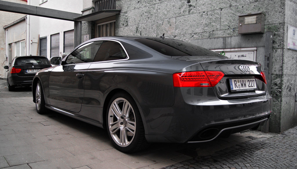641732AUDIRS5771.jpg