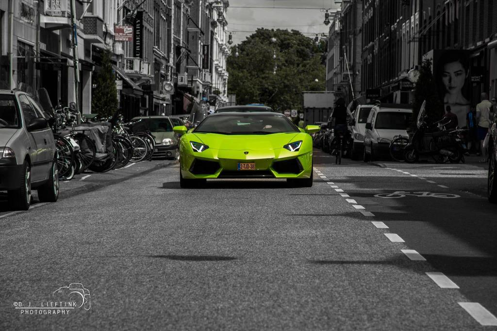 6418111134LAMBORGHINIAVENTADOR.jpg