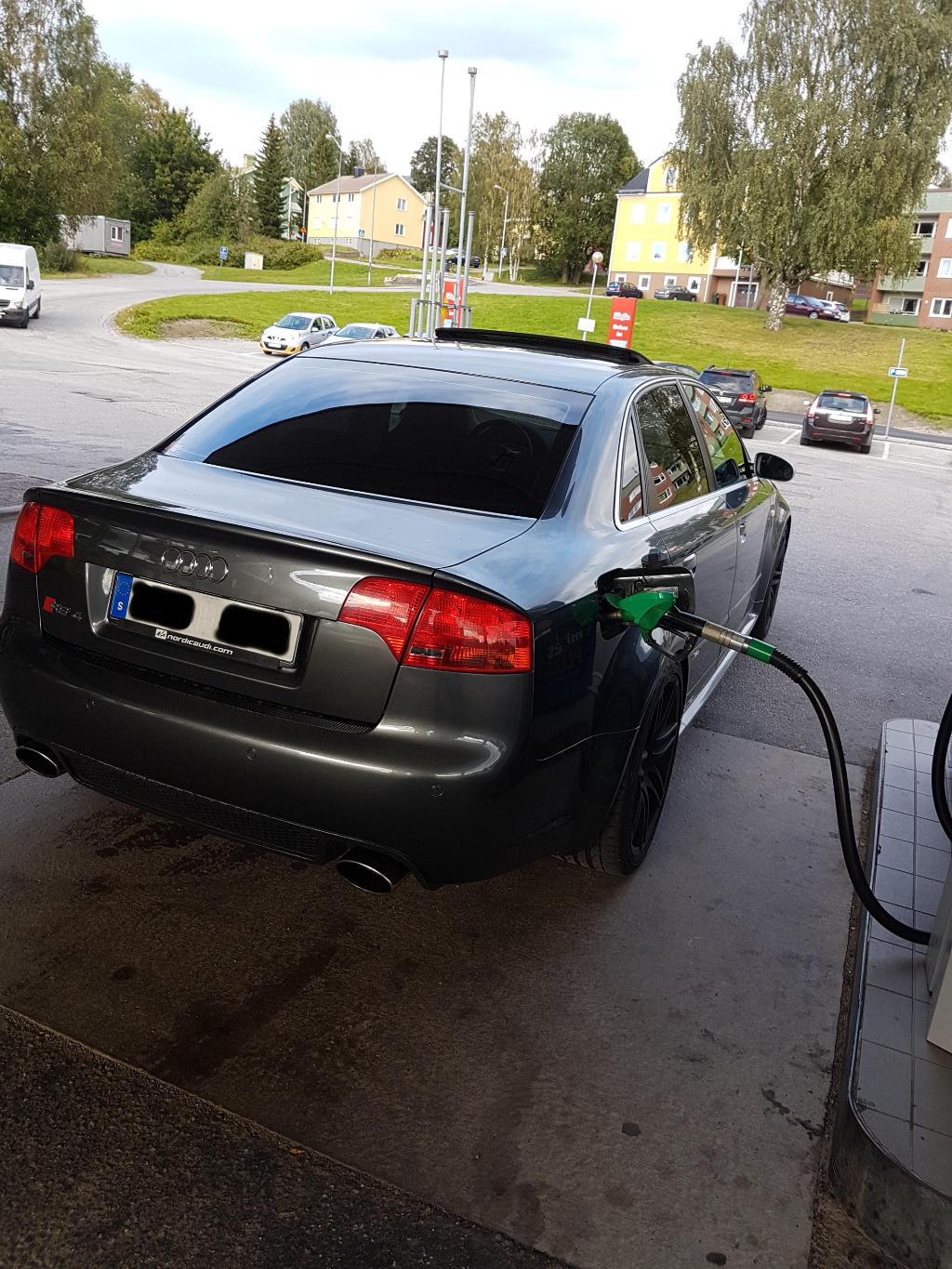 642081AUDIRS42712.jpg