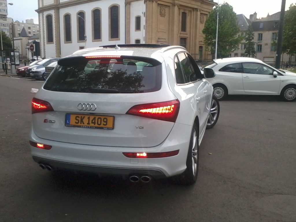 642181AUDISQ5669.jpg