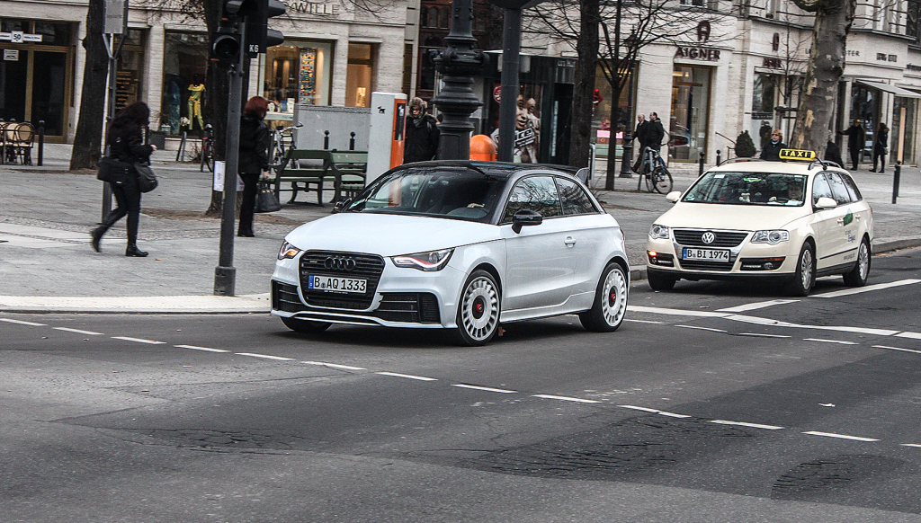 645199A1QUATTRO290.jpg