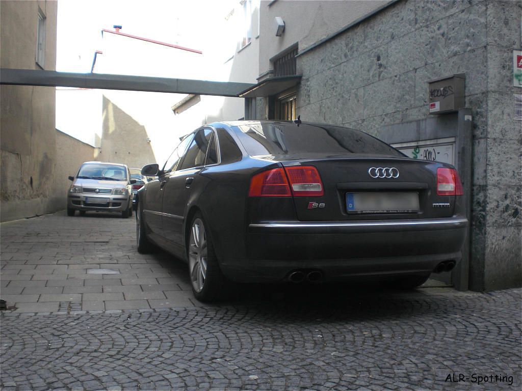 645319777S8D3.jpg