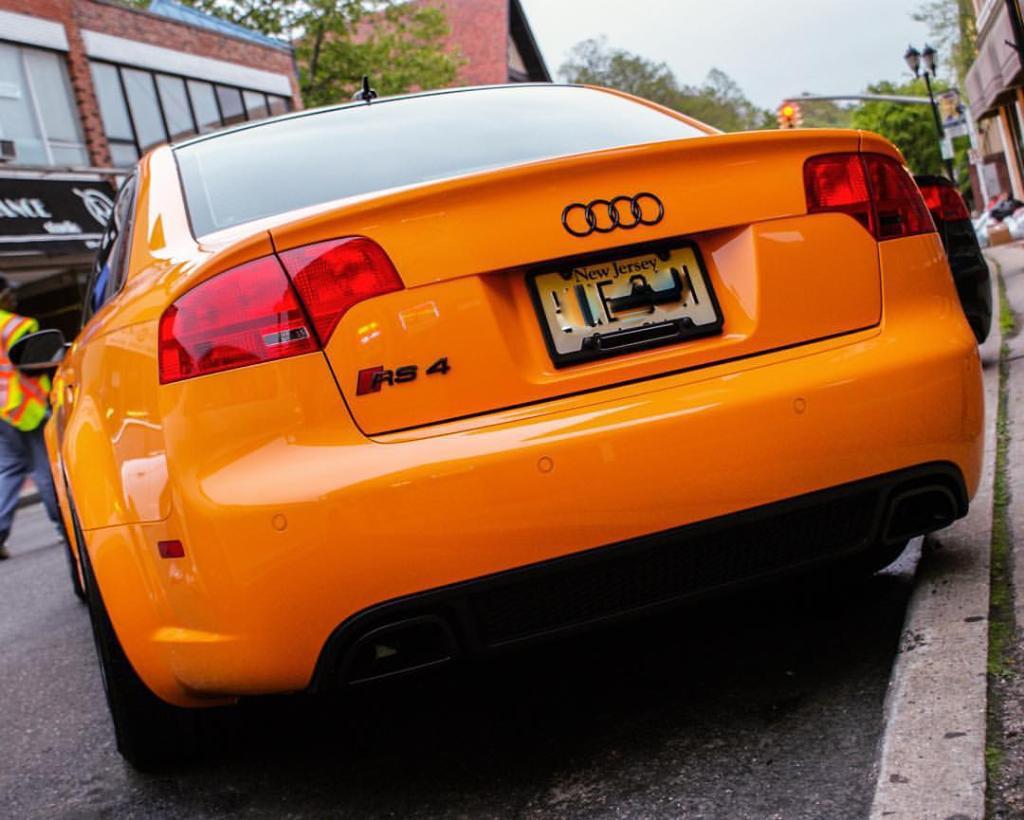 645510AUDIRS42385.jpg