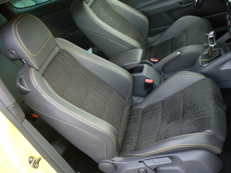 646341VW_Golf_GTI_Pirelli_13.jpg