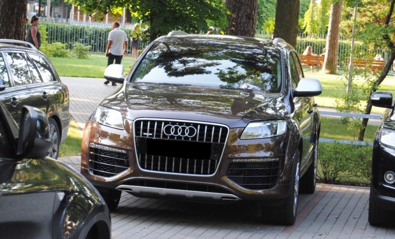 646783001Q7V12ESQUIROU.jpg