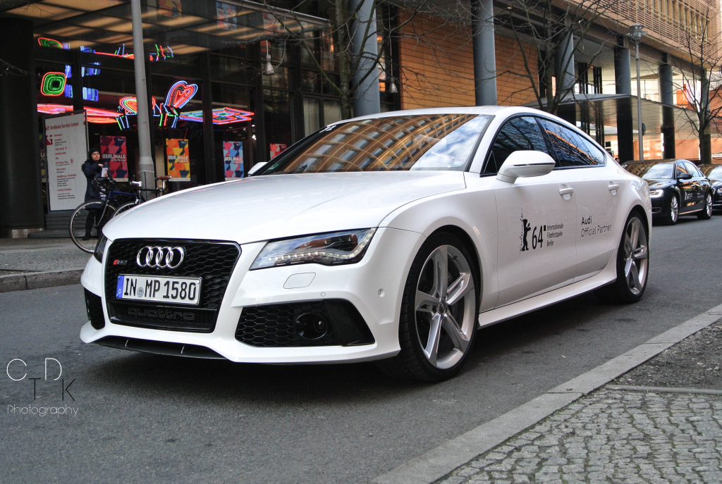 646861RS7403.jpg