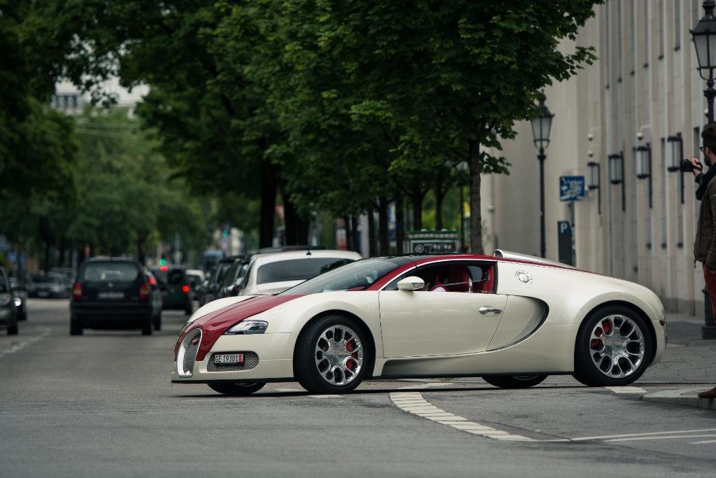 646887BUGATTIVEYRON1092.jpg