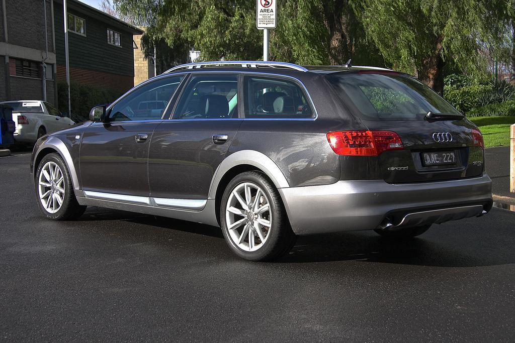 646899565AUDIA6C6ALLROAD.jpg
