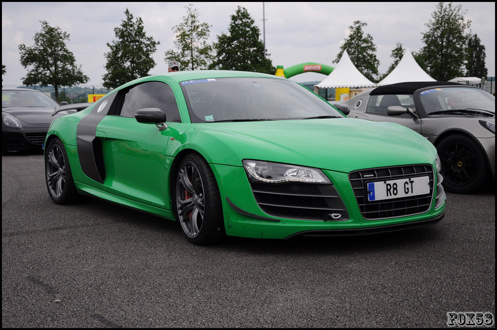 647203R8GT463.jpg