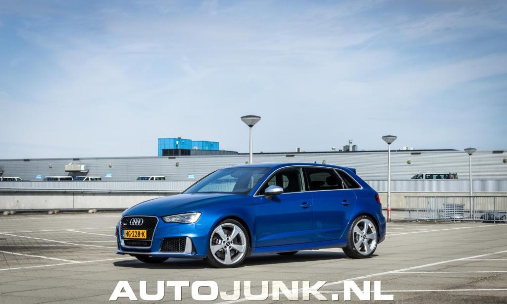649327RS38V3086.jpg