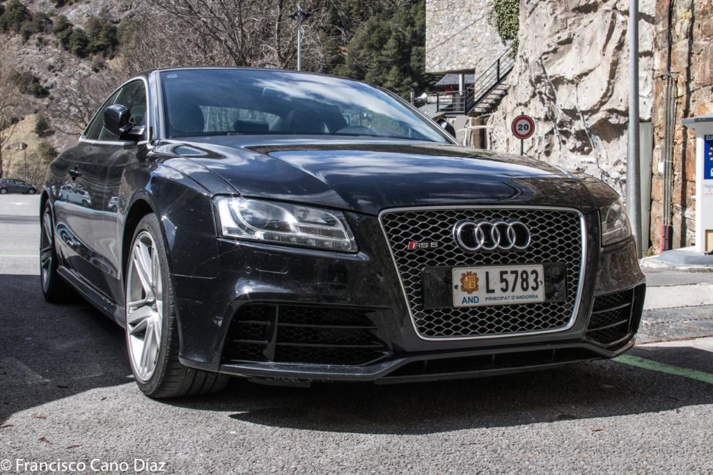 649344AUDIRS53204.jpg