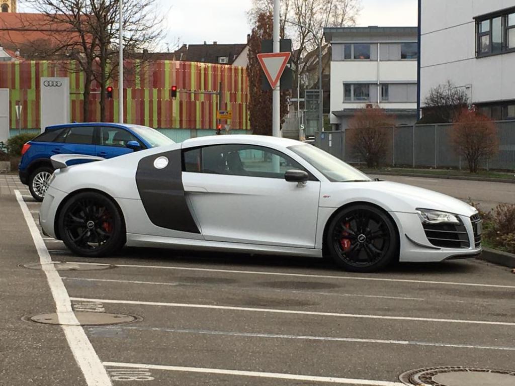 649638R8GT1780.jpg