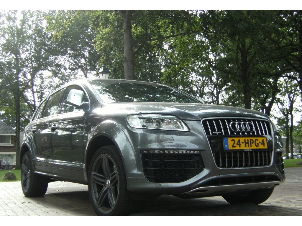 649781473Q7V12.jpg