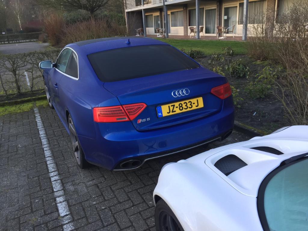 649830AUDIRS53055.jpg