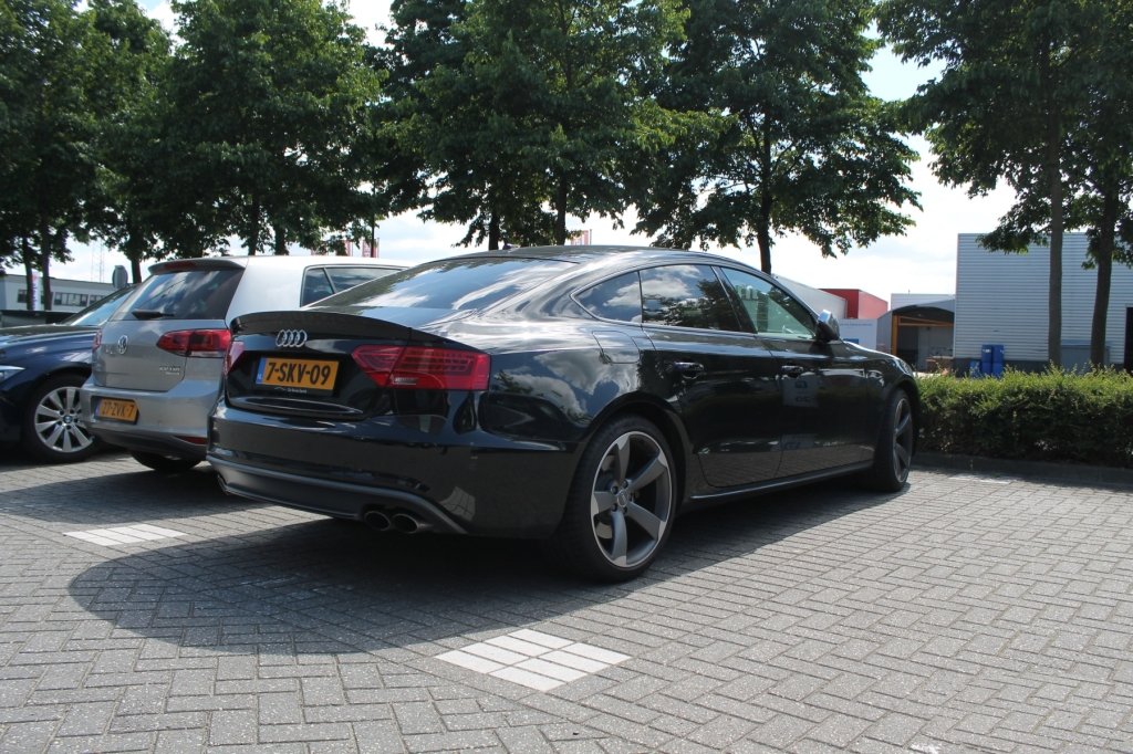 649919334S5SPORTBACK.jpg