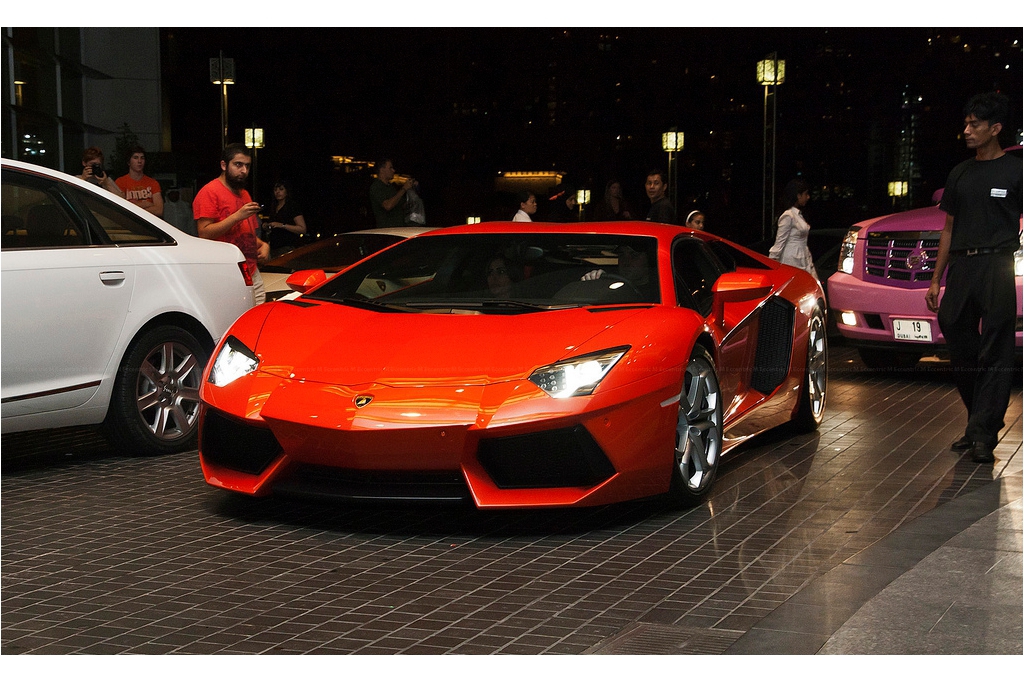 649985029LAMBORGHINIAVENTADORESQUIROU.jpg