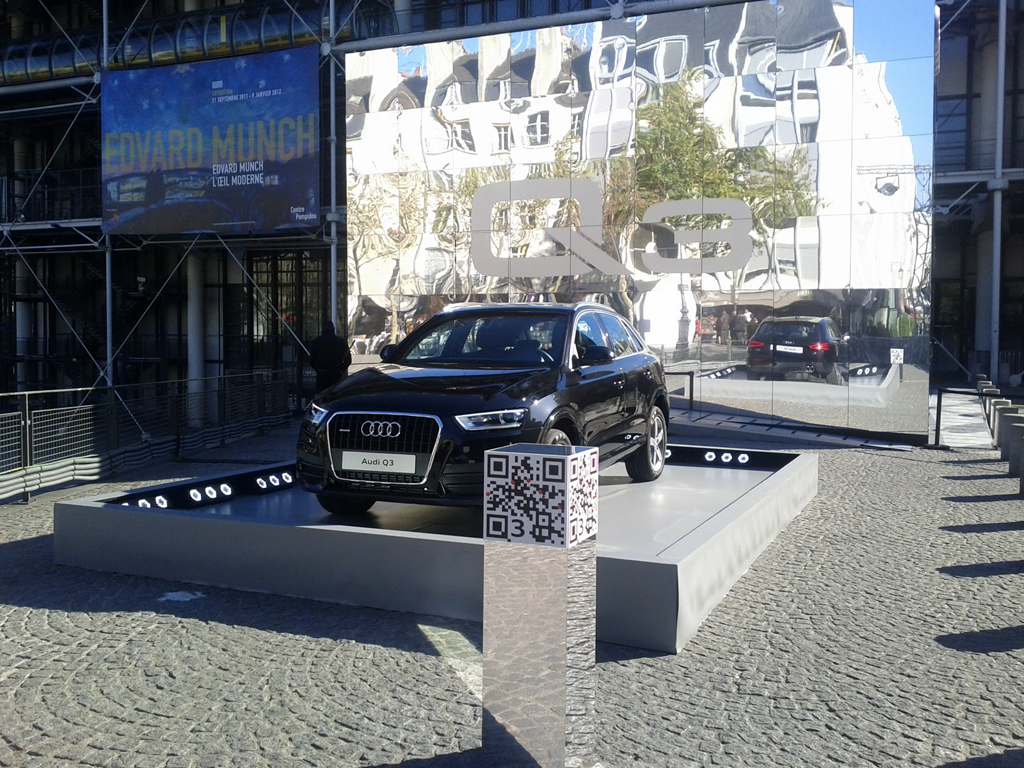 651886Q3ESQUIROU060.jpg