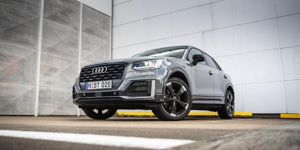 651925AUDIQ20850.jpg