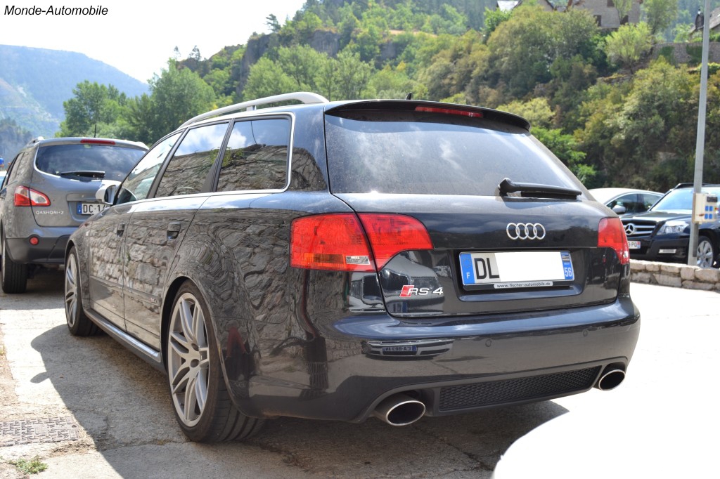 652899AUDIRS42105.jpg