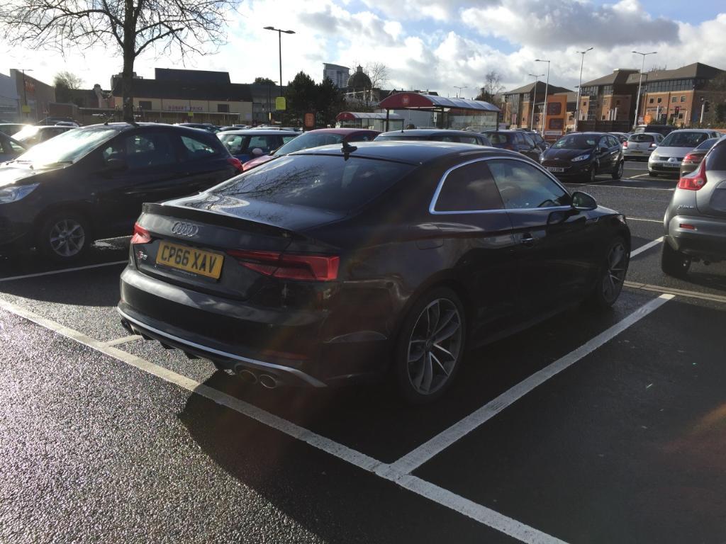 653299S5B90385.jpg