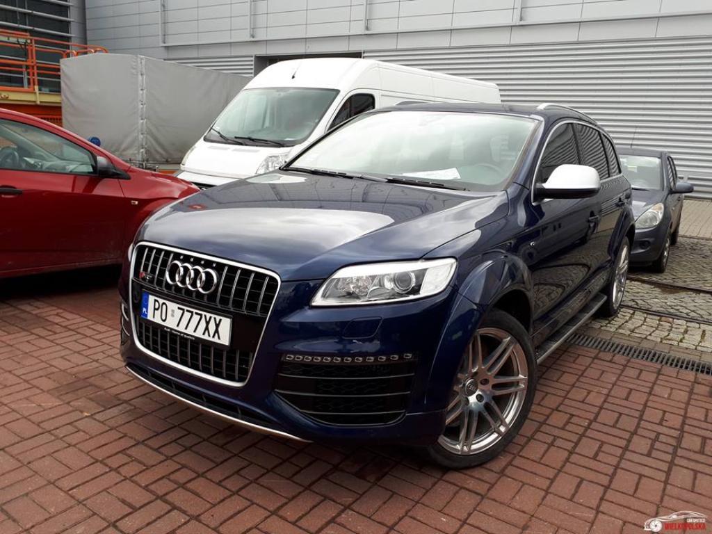 6535682228AUDIQ7V12.jpg
