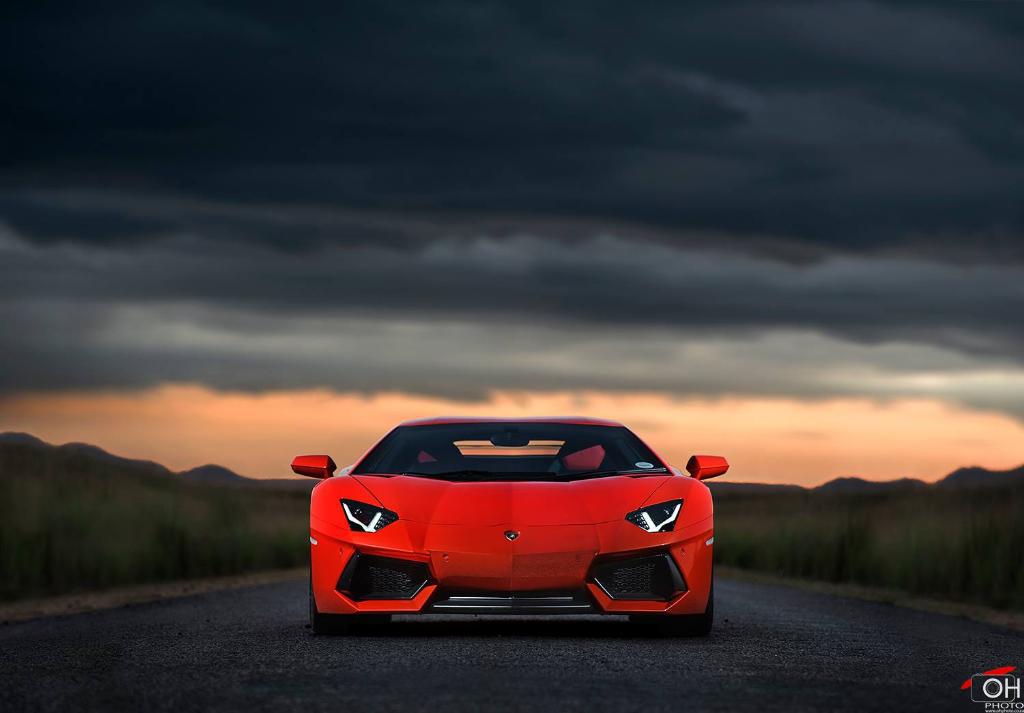 654837934LAMBORGHINIAVENTADOR.jpg