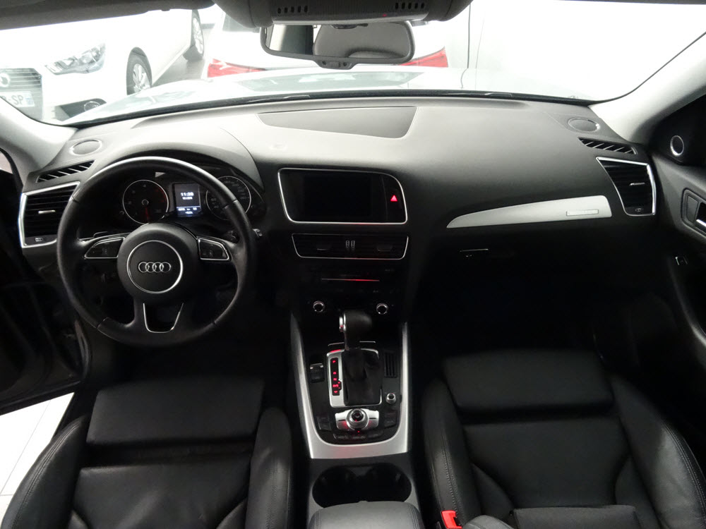 655136AudiQ5Intrieur1.jpg