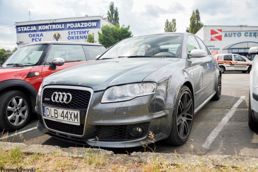 655723AUDIRS42787.jpg