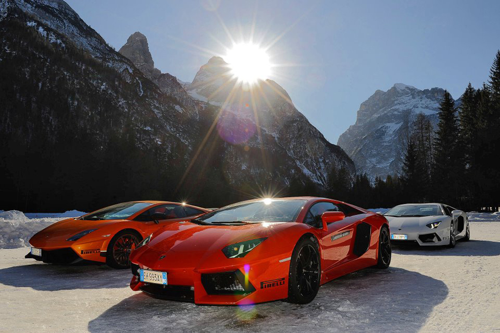 656072351LAMBORGHINIAVENTADORESQUIROU.jpg