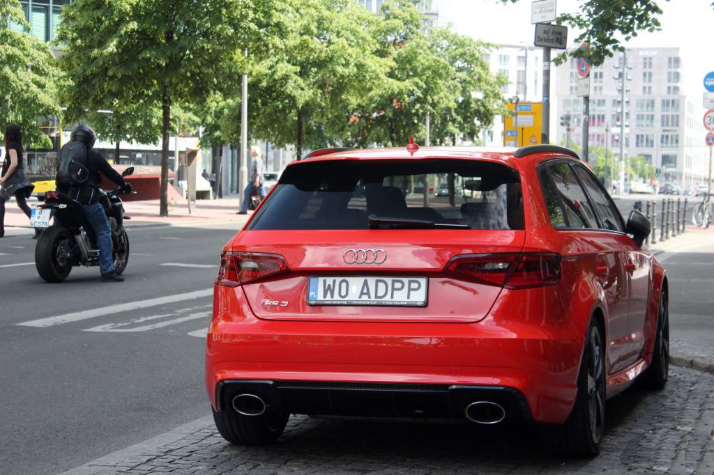 656999RS38V1308.jpg