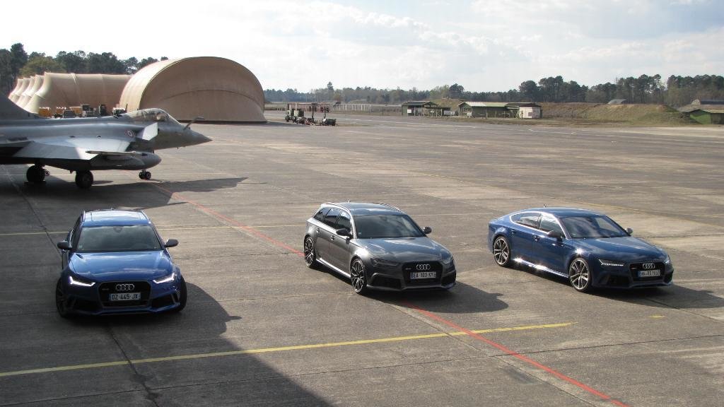 657756AUDIBA118117.jpg