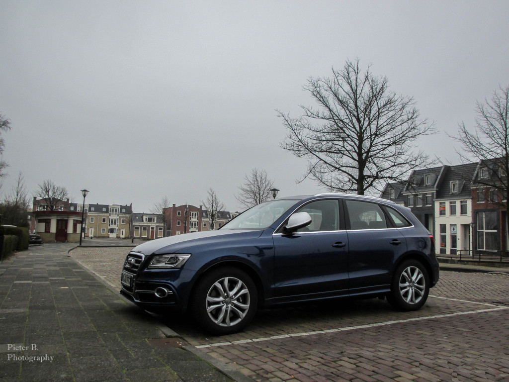 658753AUDISQ5994.jpg