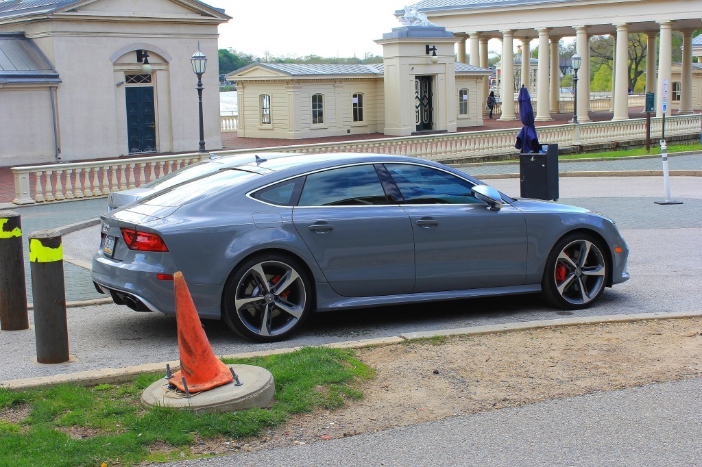 661147RS7716.jpg