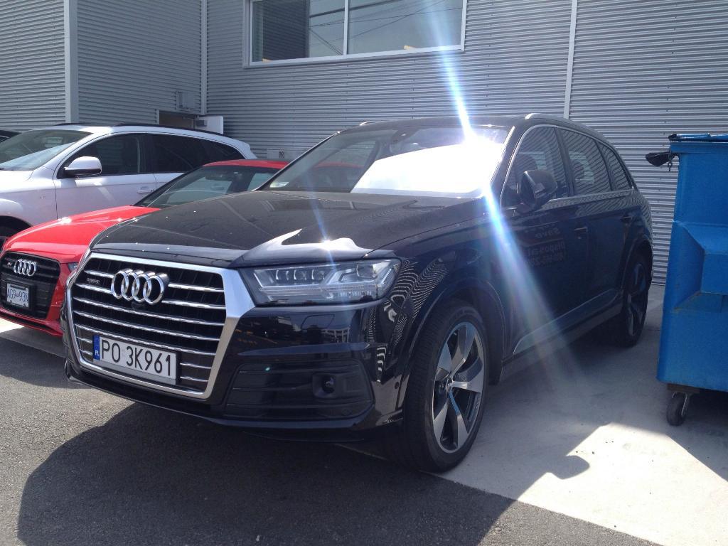 661566Q7MK2363.jpg