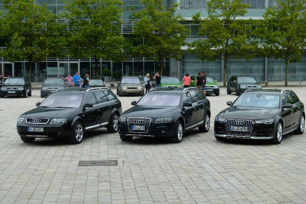 662337937AUDIA6C7ALLROAD.jpg