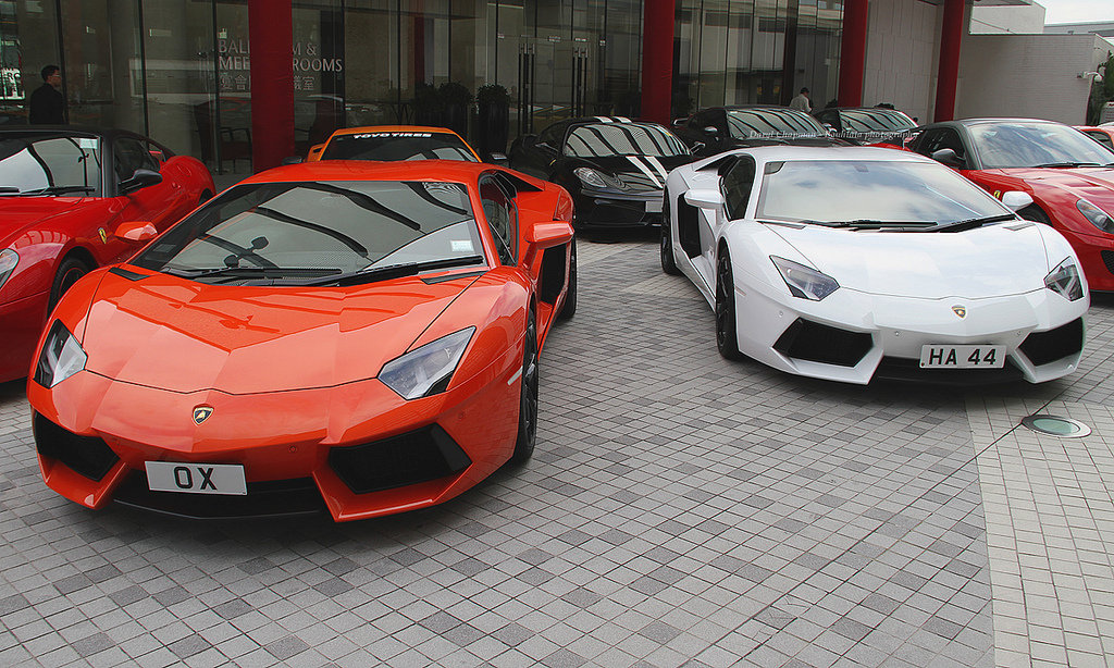 662996304LAMBORGHINIAVENTADORESQUIROU.jpg