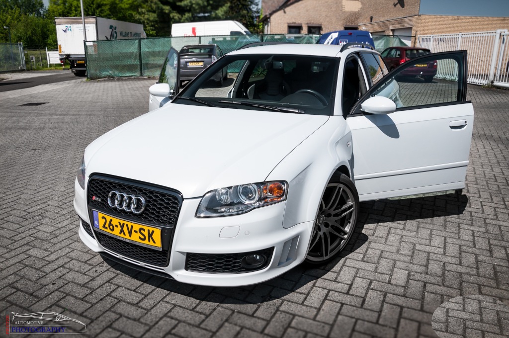 663376AUDIRS4910.jpg